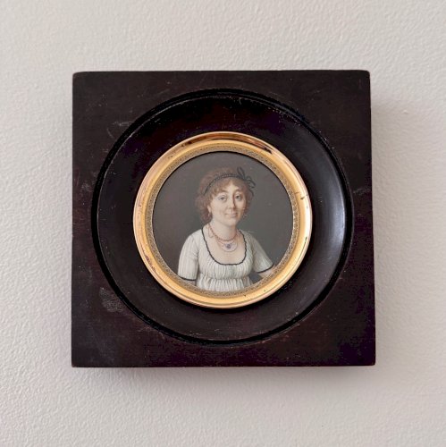 Miniature portrait de femme en buste début XIXe M3753