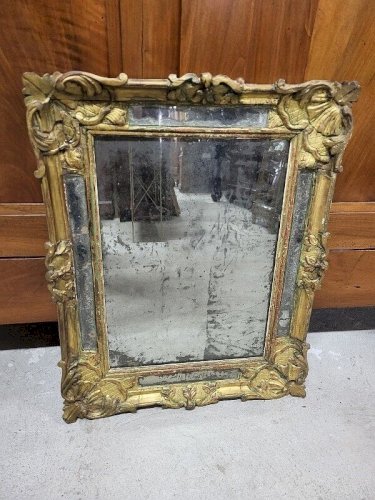 MIROIR A ENCADREMENT DORE DU XVIII ème SIECLE