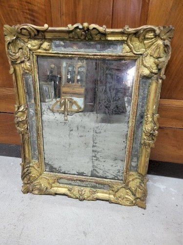 MIROIR A ENCADREMENT DORE DU XVIII ème SIECLE