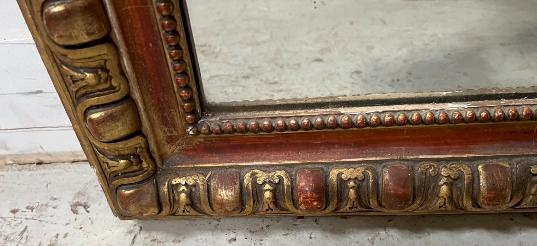 Miroir a godrons Louis Philippe en bois et stuc doré XIX siècle