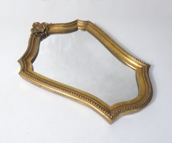 Miroir ancien style Louis XV – Cadre bois doré sculpté perlé vintage