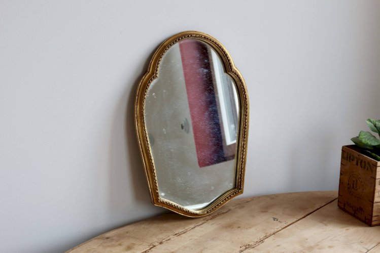 Miroir baroque ancien doré en bois – Glace piquée – Bois sculpté