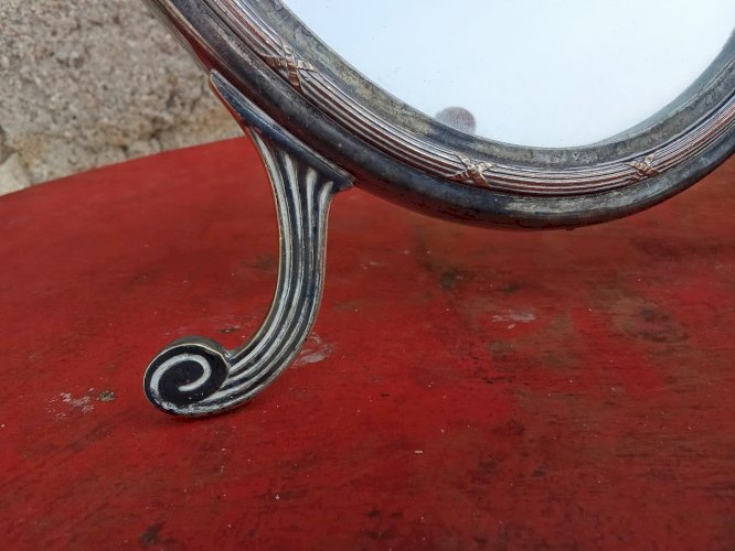Miroir de table en métal argenté ancien