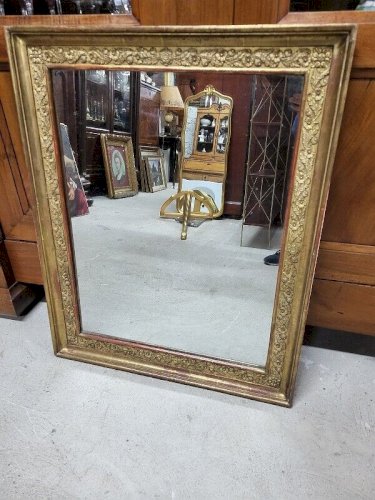 MIROIR DORE DECOR DE FLEURS ET DE FEUILLAGE DU XIX ème SIECLE
