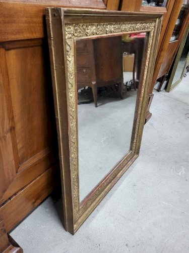 MIROIR DORE DECOR DE FLEURS ET DE FEUILLAGE DU XIX ème SIECLE