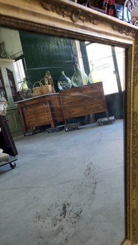MIROIR EN BOIS DORE A PALMETTES DU XIX ème SIECLE