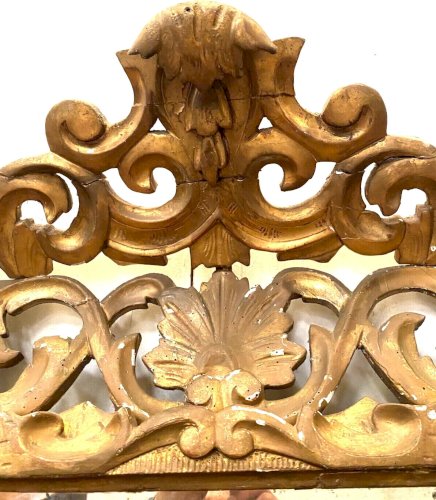 Miroir en bois doré a sculpture ajourée XIX siècle