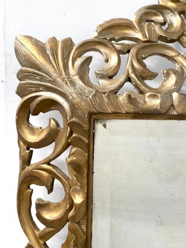 Miroir en bois doré a sculpture ajourée XIX siècle