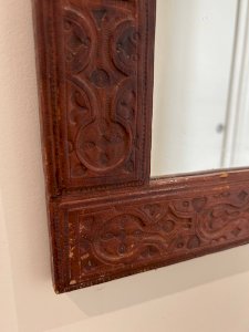 miroir en cuir repoussé années 70