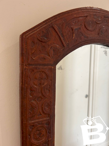 miroir en cuir repoussé années 70