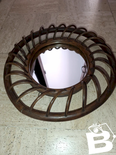 miroir en rotin année 60-70 en bon etat