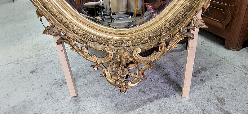 MIROIR MEDAILLON DORE DU XIX ème SIECLE