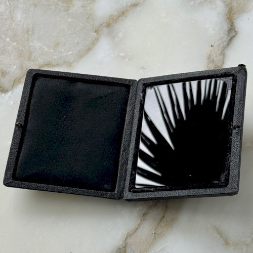 Miroir noir de peintre Claude Lorrain XIXe dans un coffret gainé M3994