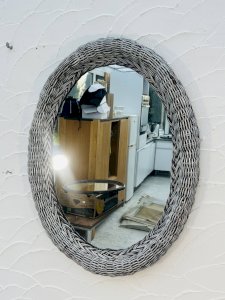 Miroir ovale vintage en osier tressé années 60
