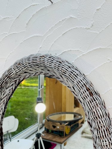 Miroir ovale vintage en osier tressé années 60