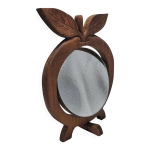 Apple mirror