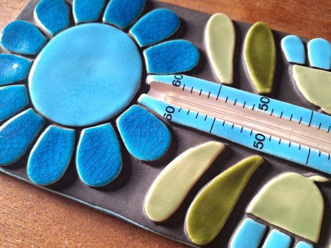 Mithé Espelt grand thermomètre en céramique, oeuvre vintage