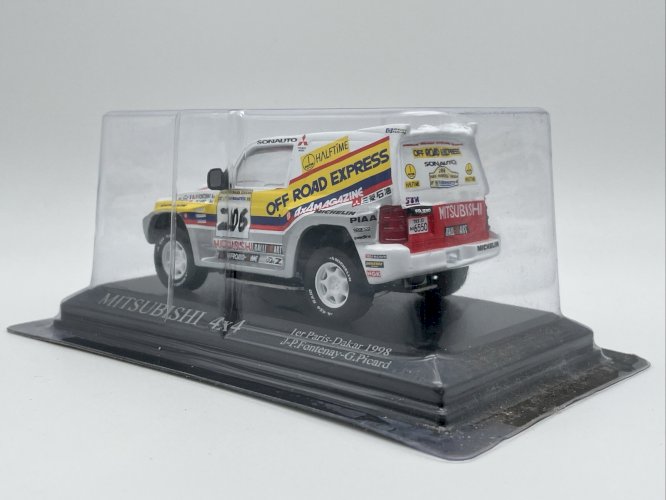 Mitsubishi Pajero Dakar 4x4 1/43