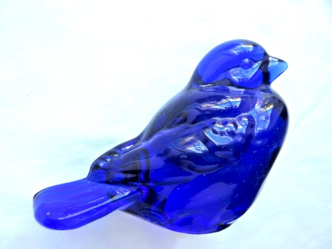 Moineau en verre bleu-nuit massif, Oiseau, objet de vitrine