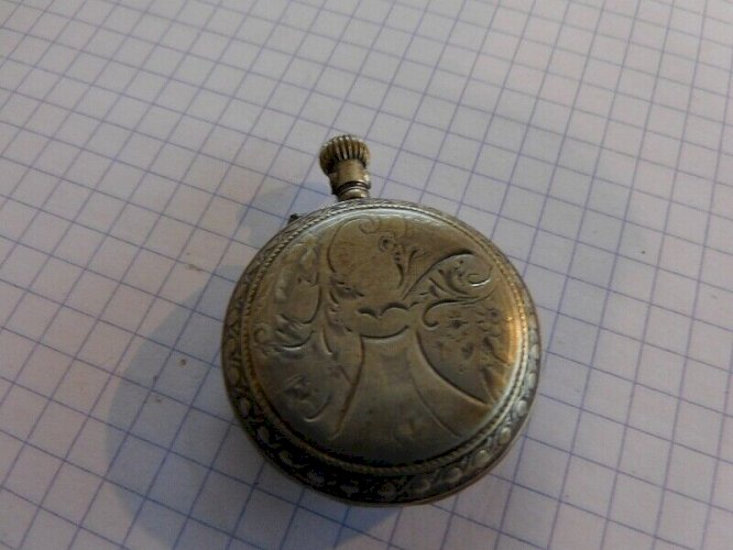 MONTRE A GOUSSET ANCIENNE POUR FEMME N° 28