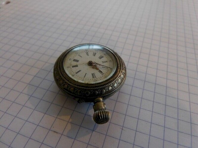 MONTRE A GOUSSET ANCIENNE POUR FEMME N° 28
