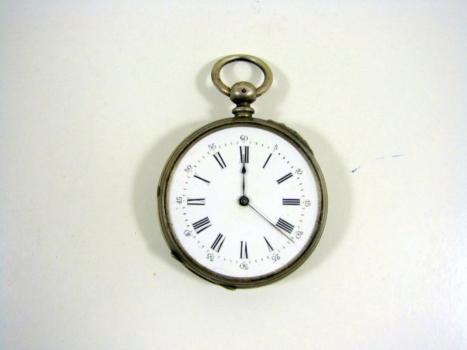 Montre à Gousset Argent Sculpté XIX° 8 Trous en Rubis Poinçons D - 4,6 cm