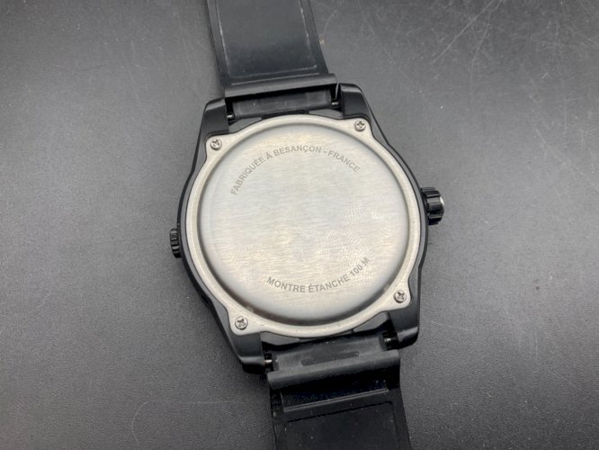 montre besançon légion étrangère étanche 100M