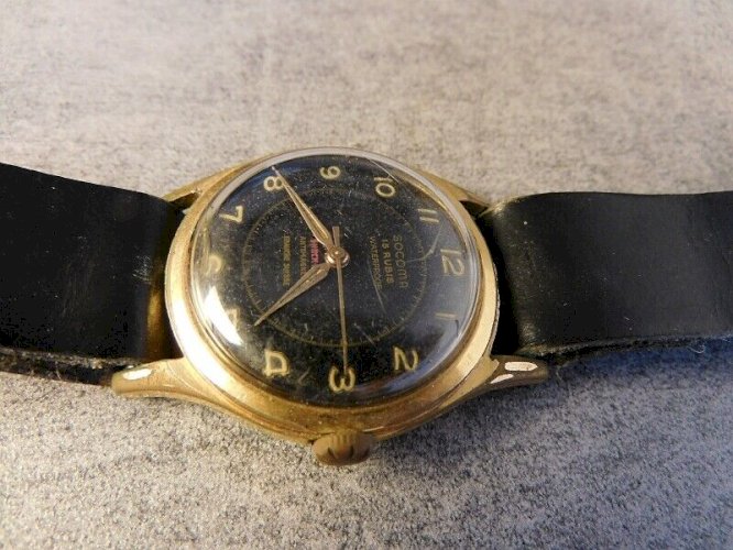 MONTRE BRACELET HOMME SOCOMA 15 RUBIS