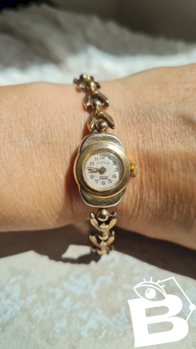 Montre Femme mécanique Actom ancienne plaqué or - fonctionne