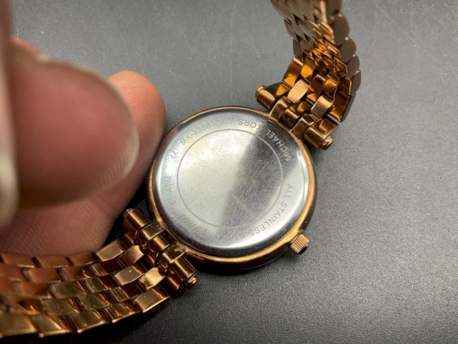 montre femme MICKAEL KORS MK3366 .