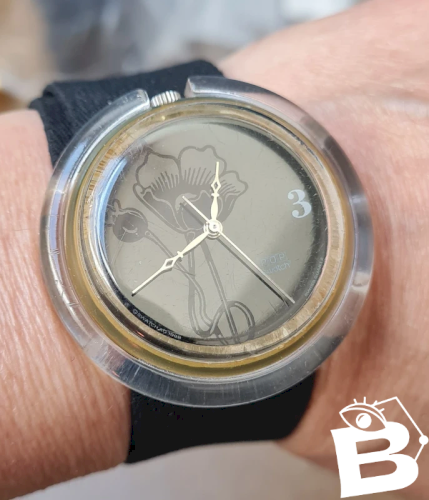 montre femme swatch  POP pour collection