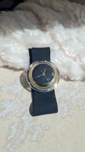 montre femme swatch  POP pour collection