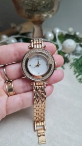 Vintage women's watch Galimard in gold and rhinestones, in like-new condition.
