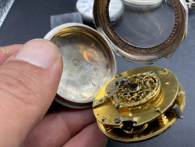 montre gousset mouvement à coq  argent massif XVIII/XIX ème