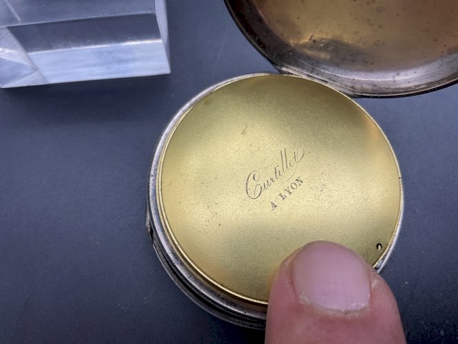 montre gousset mouvement à coq carillons argent massif XVIII/XIX ème .