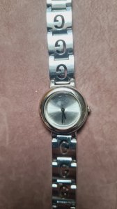 Montre GUESS femme ( révision à prévoir )