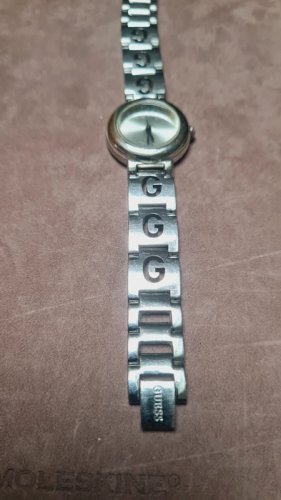 Montre GUESS femme ( révision à prévoir )