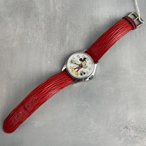 Montre quartz DISNEY WATCH Avronel Mickey bracelet rouge fonctionne pile neuve