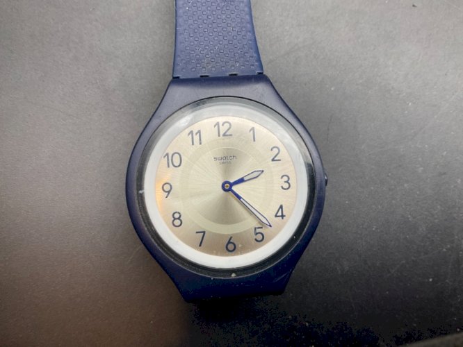 Montre Swatch - svum101 - couleur Bleu Marine - Swiss Made