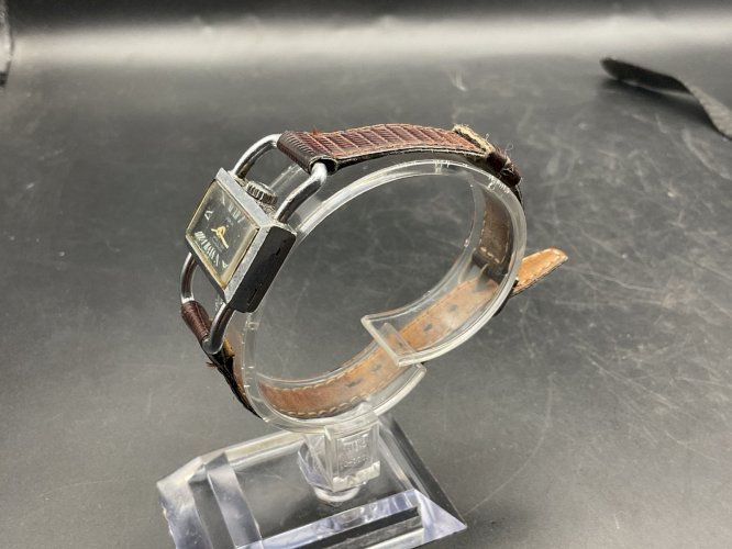 Montre VENGA Hermès MÉCANIQUE vintage