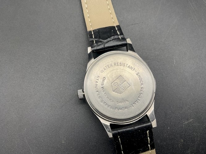 Montre Vintage Oris 17 Jewels shock proof calibre 696