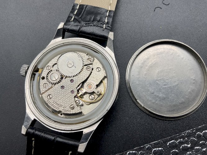 Montre Vintage Oris 17 Jewels shock proof calibre 696