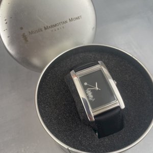 Advertising watch Musee Marmottan Monet Jet time works with a new battery