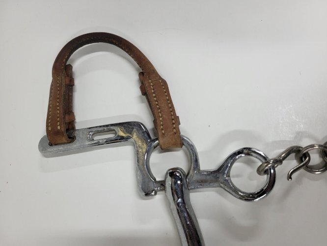MORS DE CHEVAL EN METAL ET CUIR N° 1