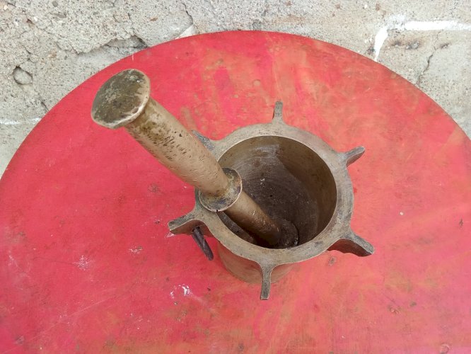 Mortier et son pilon en #bronze ancien oriental