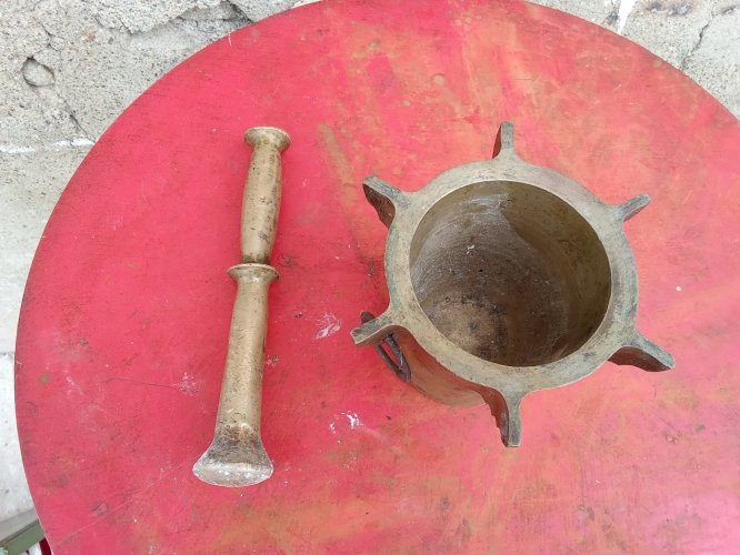 Mortier et son pilon en #bronze ancien oriental