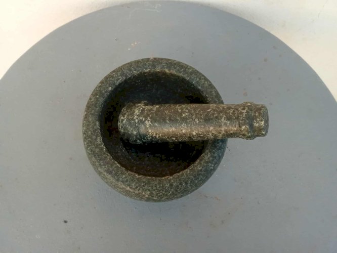 Mortier & pilon en granit – Pour épices & herbes 