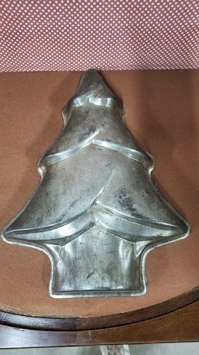 MOULE A GATEAU EN TÔLE SAPIN