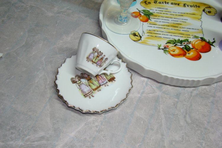 MOULE A TARTE et BIBELOTS