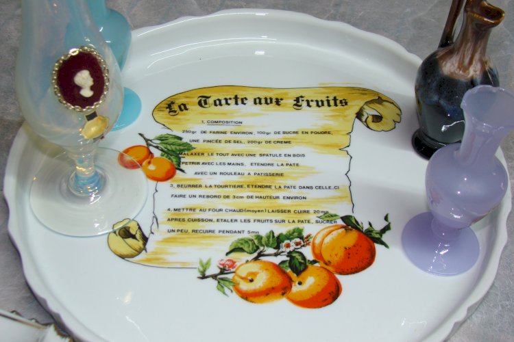 MOULE A TARTE et BIBELOTS